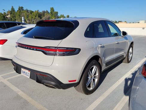 Used 2024 Porsche Macan AWD/4WD image 3