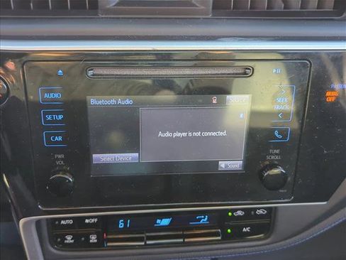 Used 2019 Toyota Corolla SE image 17