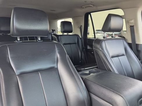 Used 2024 Ford Expedition XLT AWD/4WD image 30