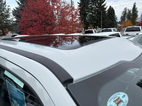 New 2026 Ford F350 Lariat w/ Black Appearance Package image 7