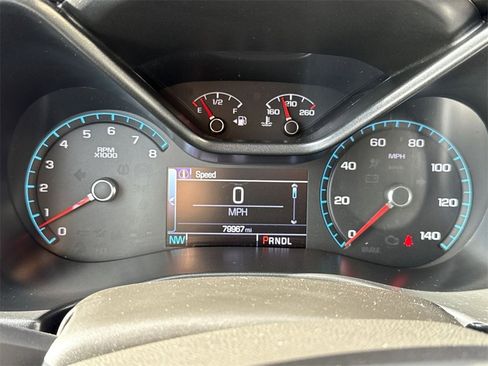 Used 2018 Chevrolet Colorado Z71 w/ LPO, Premium Interior Package image 17