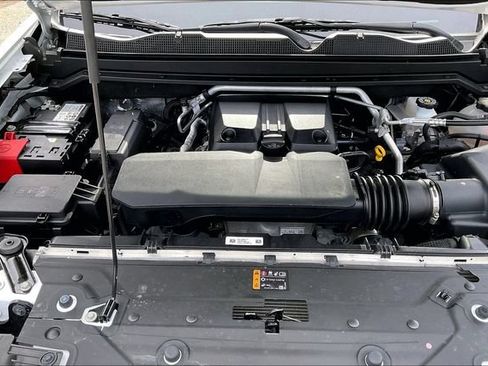 Used 2025 Chevrolet Colorado Z71 AWD/4WD image 20