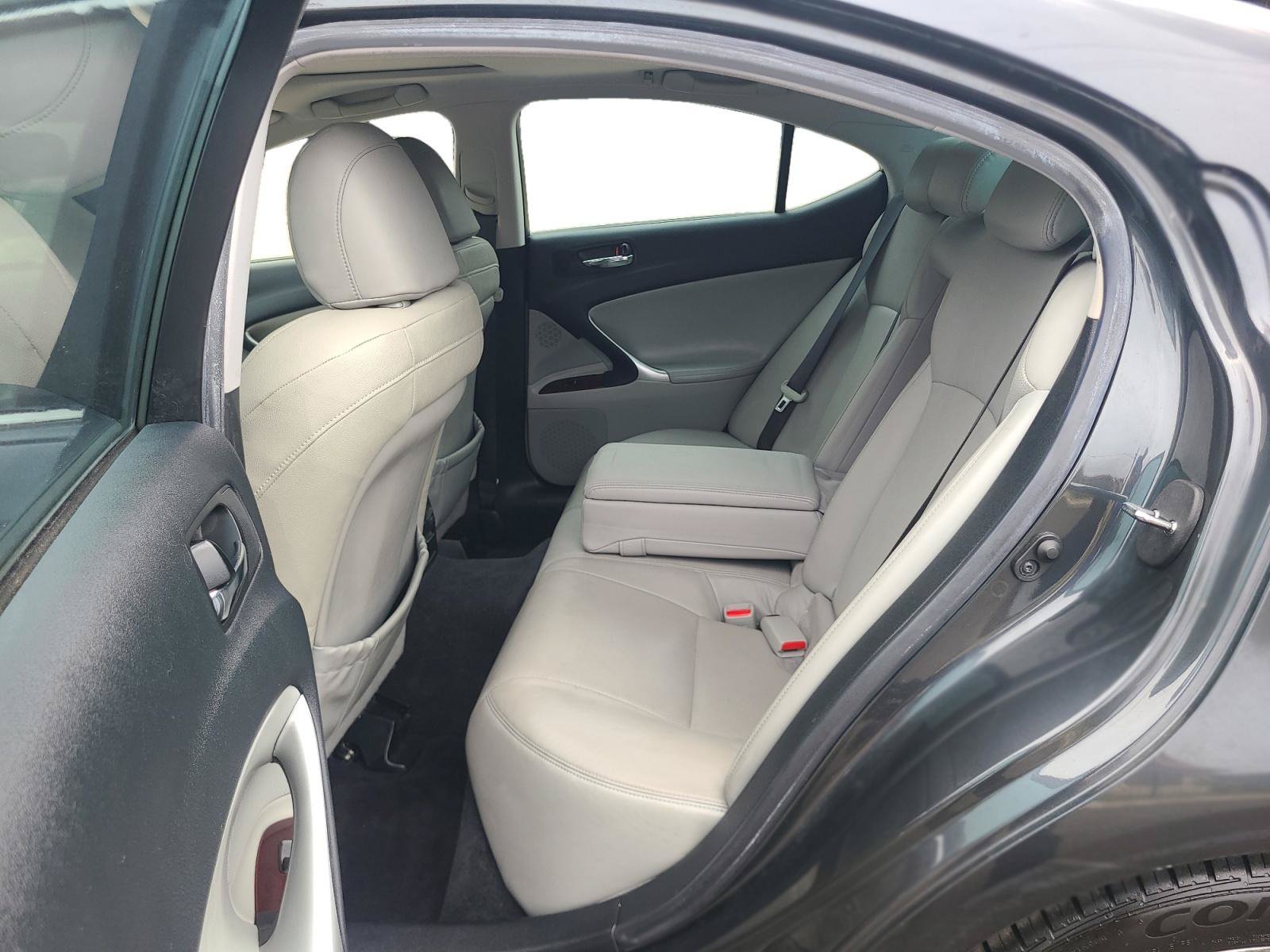 Used 2008 Lexus IS 250 w/ Premium Pkg RWD image 19