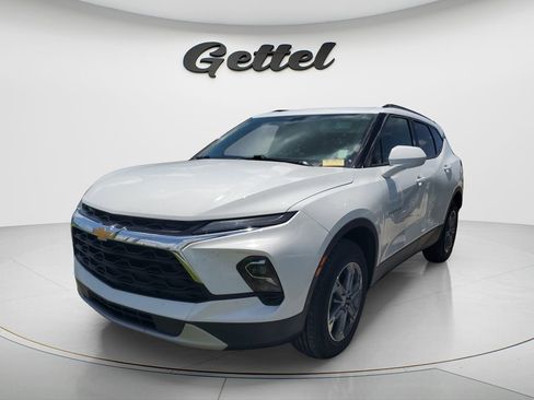 Used 2024 Chevrolet Blazer LT w/ Convenience Package FWD image 1