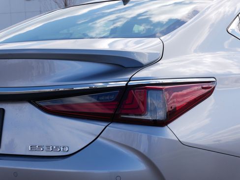 Used 2025 Lexus ES 350 Ultra Luxury image 15