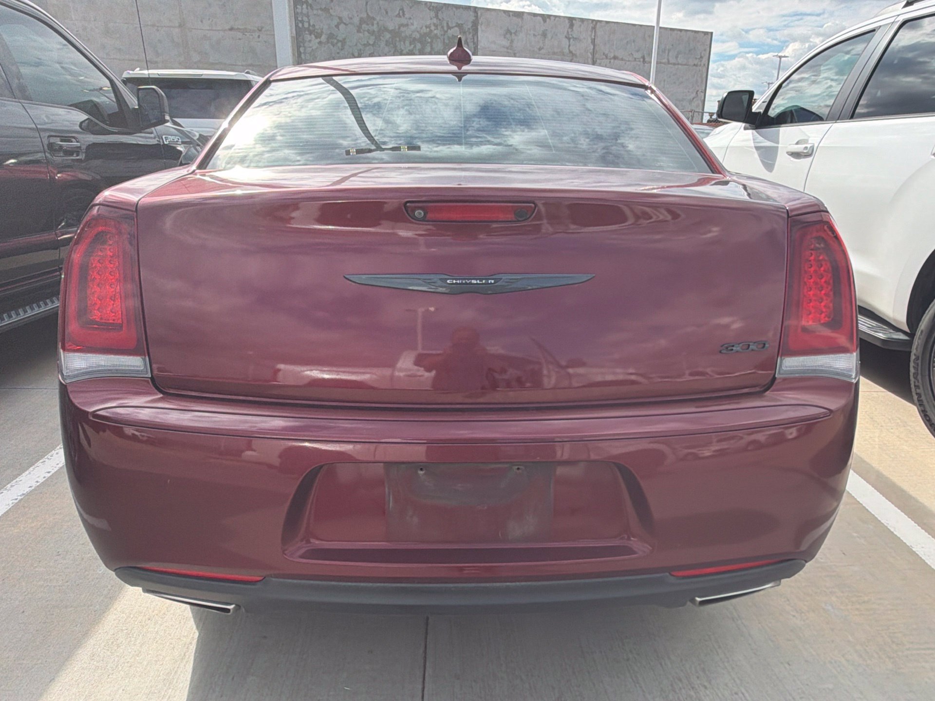 Used 2020 Chrysler 300 Touring w/ Sport Appearance Package RWD image 4