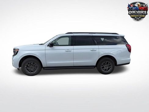 Used 2025 Ford Expedition Max Active AWD/4WD image 2