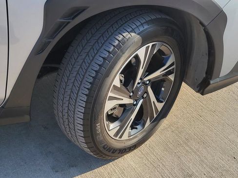 Used 2024 Subaru Crosstrek 2.0i Premium AWD/4WD image 5