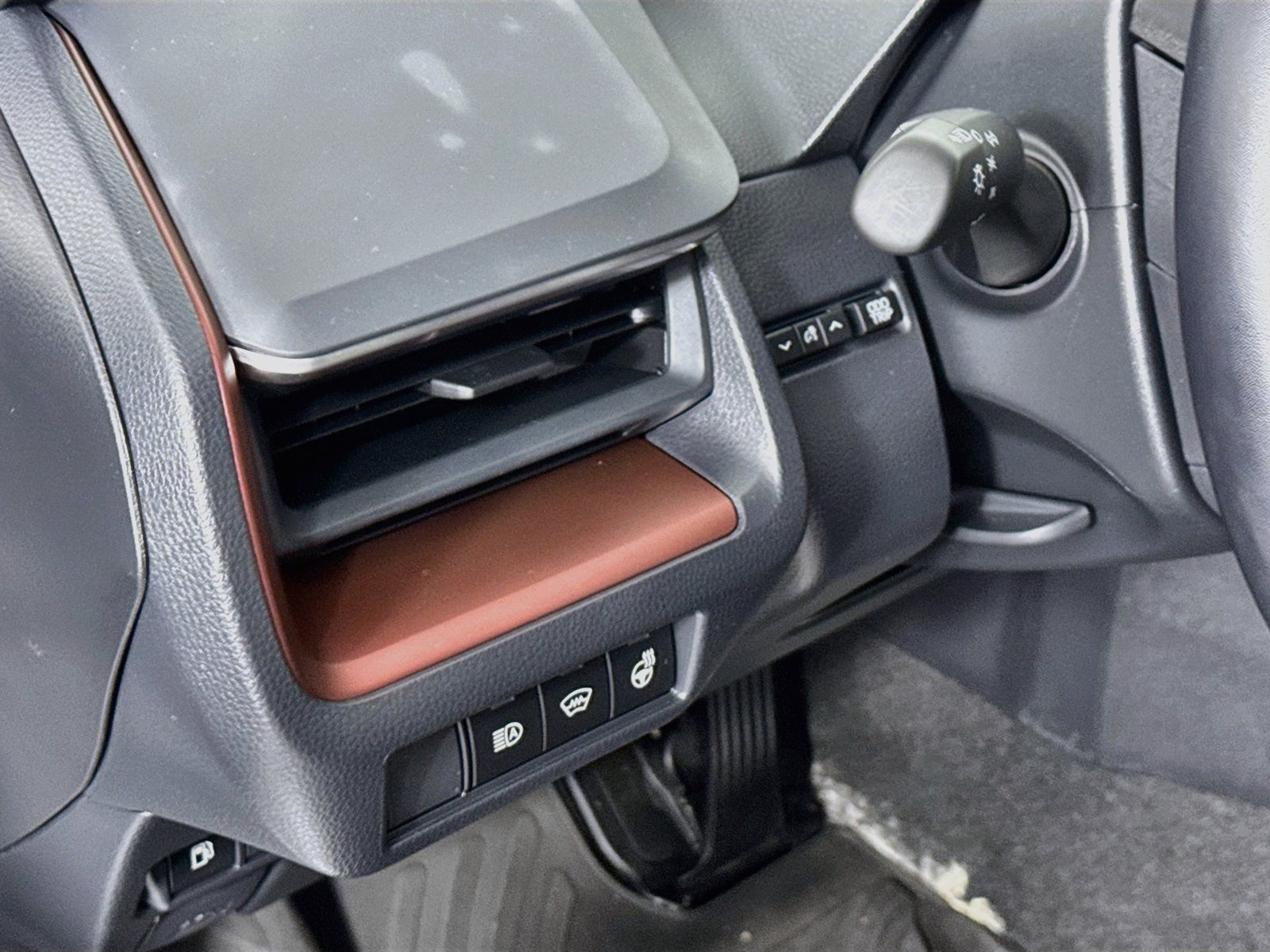 Used 2023 Toyota Prius Prime FWD image 7
