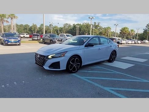 Used 2024 Nissan Altima 2.5 SR image 22