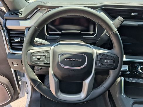 Used 2025 GMC Sierra 2500 Denali w/ Denali Reserve Package AWD/4WD image 23