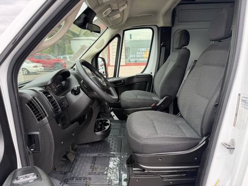 Used 2023 RAM ProMaster 2500 FWD image 11