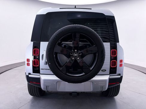 Used 2023 Land Rover Defender 110 SE AWD/4WD image 16