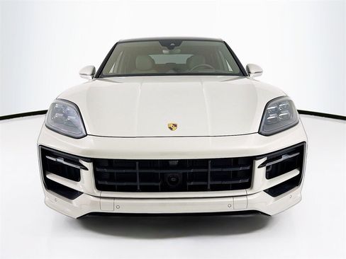 New 2026 Porsche Cayenne Coupe image 6