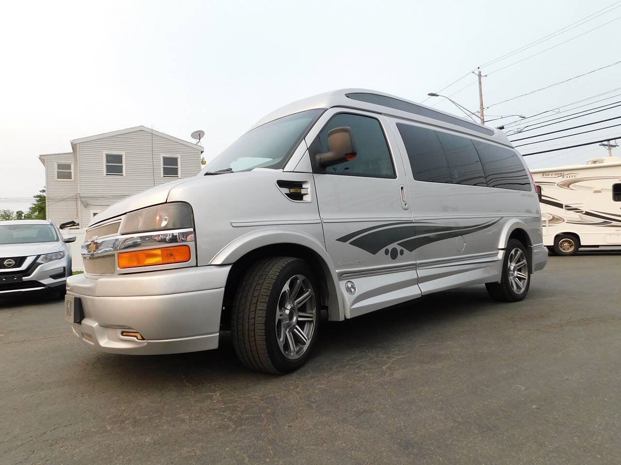 Used 2016 Chevrolet Express 2500 RWD image 56