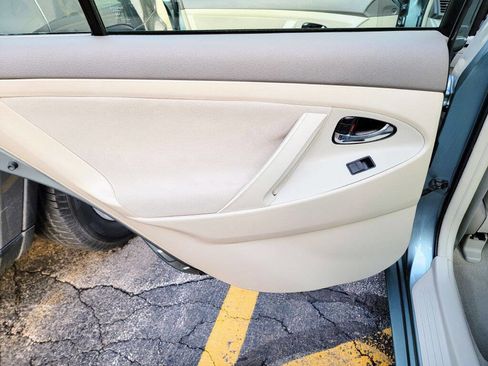 Used 2007 Toyota Camry LE image 32