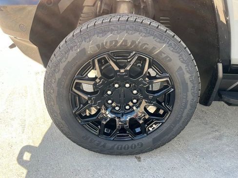 New 2026 GMC Hummer EV SUV image 25