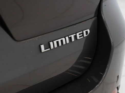 Used 2021 Jeep Grand Cherokee L Limited RWD image 12