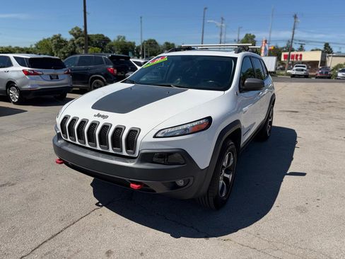 Used 2016 Jeep Cherokee Trailhawk w/ Comfort/Convenience Group AWD/4WD image 7