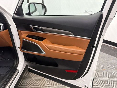 Used 2024 Kia Telluride SX X-Pro image 16