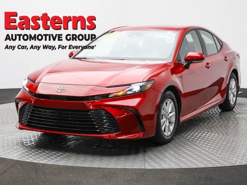 Used 2025 Toyota Camry LE FWD image 1
