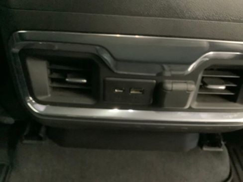 Used 2022 GMC Sierra 1500 SLT image 35