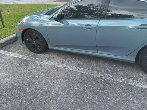 Used 2018 Honda Civic EX image 4