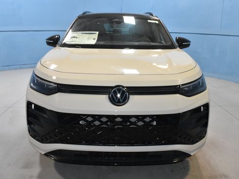 New 2026 Volkswagen Tiguan SE R-Line AWD/4WD image 19