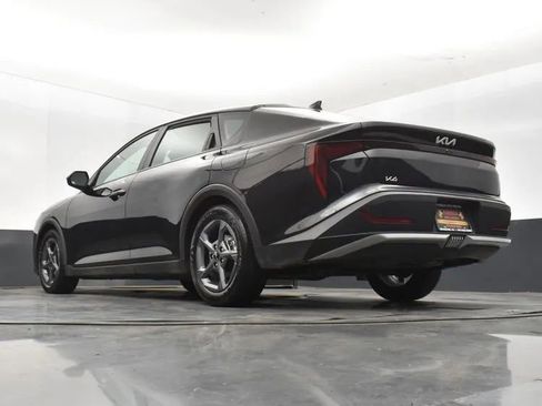 Used 2025 Kia K4 FWD image 12