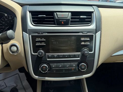 Used 2016 Nissan Altima 2.5 S w/ Power Driver Seat Package FWD image 19