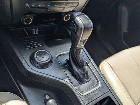 Used 2019 Ford Ranger Lariat w/ Equipment Group 501A Mid image 30