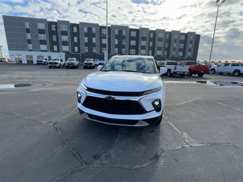 Used 2023 Chevrolet Blazer LT w/ Convenience Package image 3