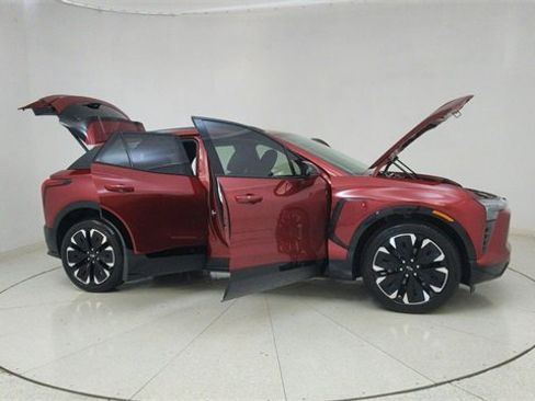 Used 2025 Chevrolet Blazer EV RS image 72