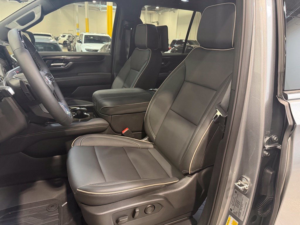 Used 2026 GMC Yukon Elevation w/ Elevation Premium Package RWD image 17