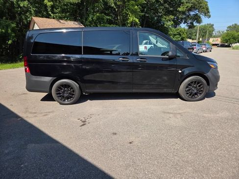 Used 2020 Mercedes-Benz Metris Passenger image 7