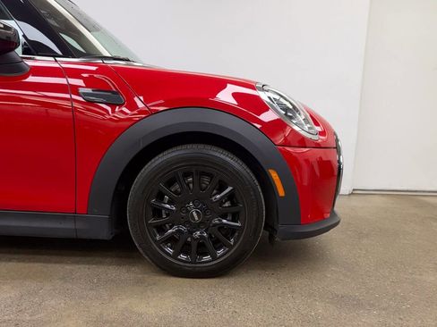 Used 2022 MINI Cooper 2-Door Hardtop w/ Premium Package image 16
