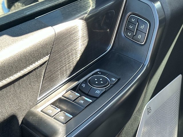 Used 2025 Ford F150 Lariat w/ Equipment Group 502A High AWD/4WD image 17