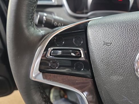 Used 2015 Cadillac SRX Luxury w/ Driver Awareness Package image 17