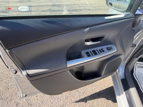 Used 2012 Toyota Prius V Three image 9