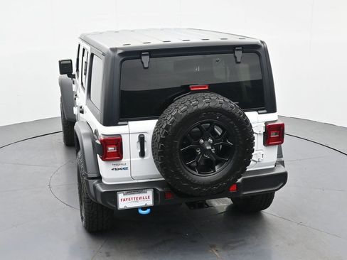 Used 2024 Jeep Wrangler Unlimited AWD/4WD image 24