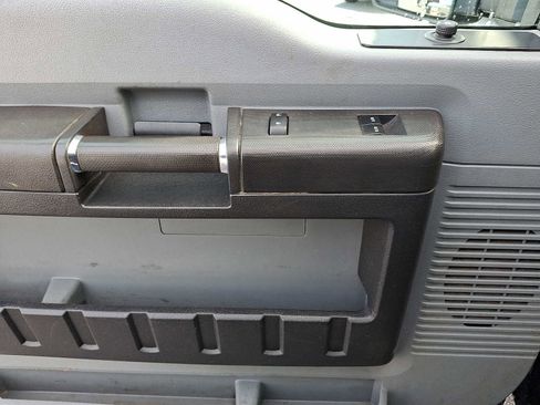 Used 2016 Ford F250 XL w/ Power Equipment Group image 12