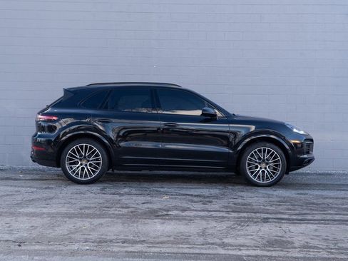 Certified 2022 Porsche Cayenne S image 8