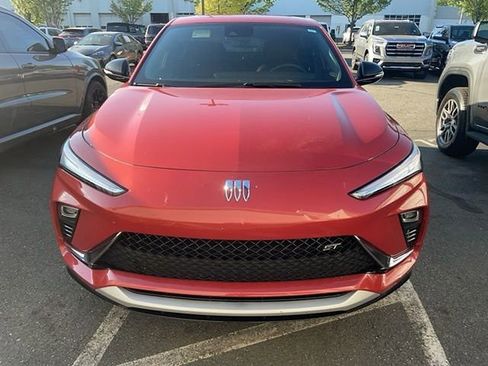 Used 2024 Buick Envista Sport Touring w/ Convenience I Package image 3