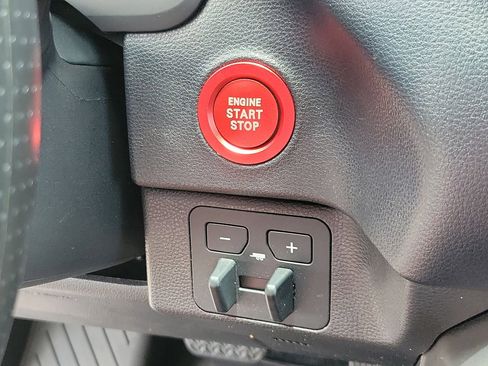 Used 2026 Toyota Tundra SR5 w/ SR5 Convenience Package AWD/4WD image 28