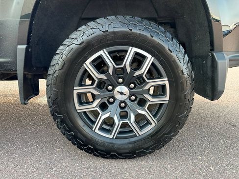 Used 2023 Chevrolet Colorado Z71 w/ Z71 Convenience Package 2 AWD/4WD image 40