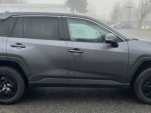 Certified 2022 Toyota RAV4 LE image 4