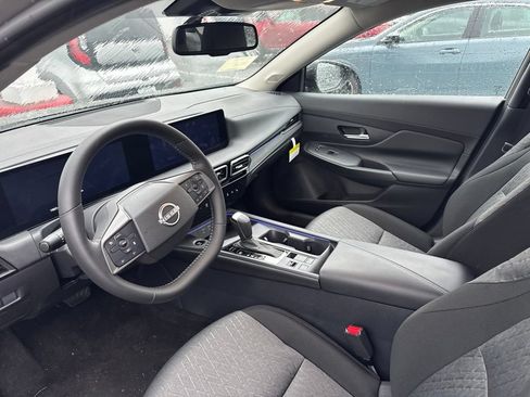 Certified 2026 Nissan Sentra SV w/ SV Convenience Package FWD image 8