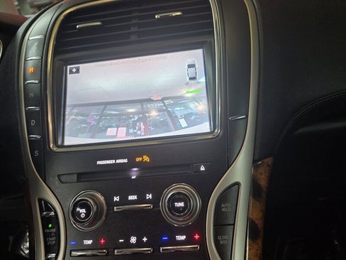 Used 2018 Lincoln MKX Select w/ Select Plus Package image 29