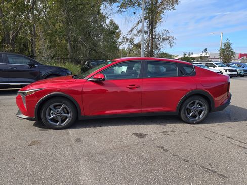 New 2025 Kia K4 LXS image 5