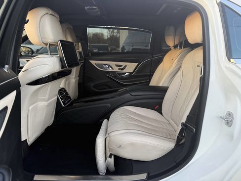 Used 2016 Mercedes-Benz Maybach S 600 image 11
